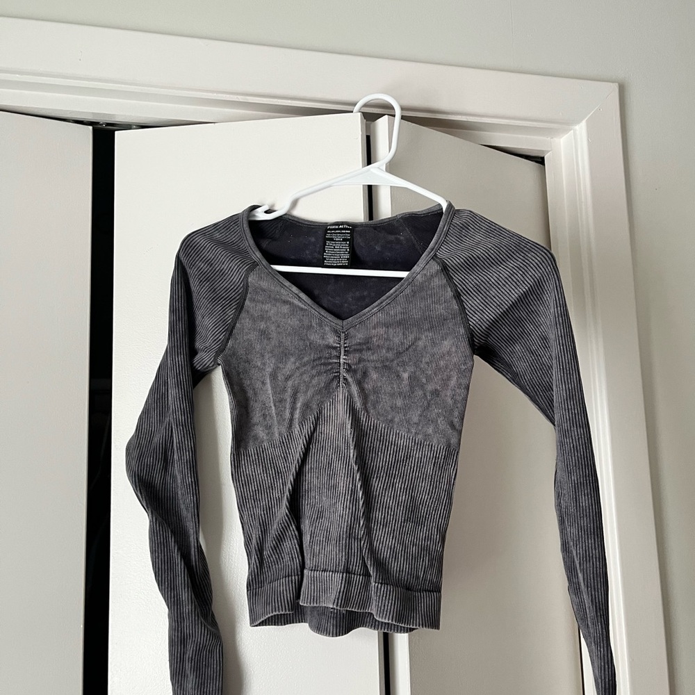 pink active long sleeve top